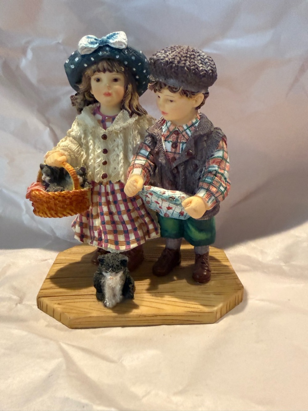 Decorative Small Pets Figurine - Cream, Blue & Green